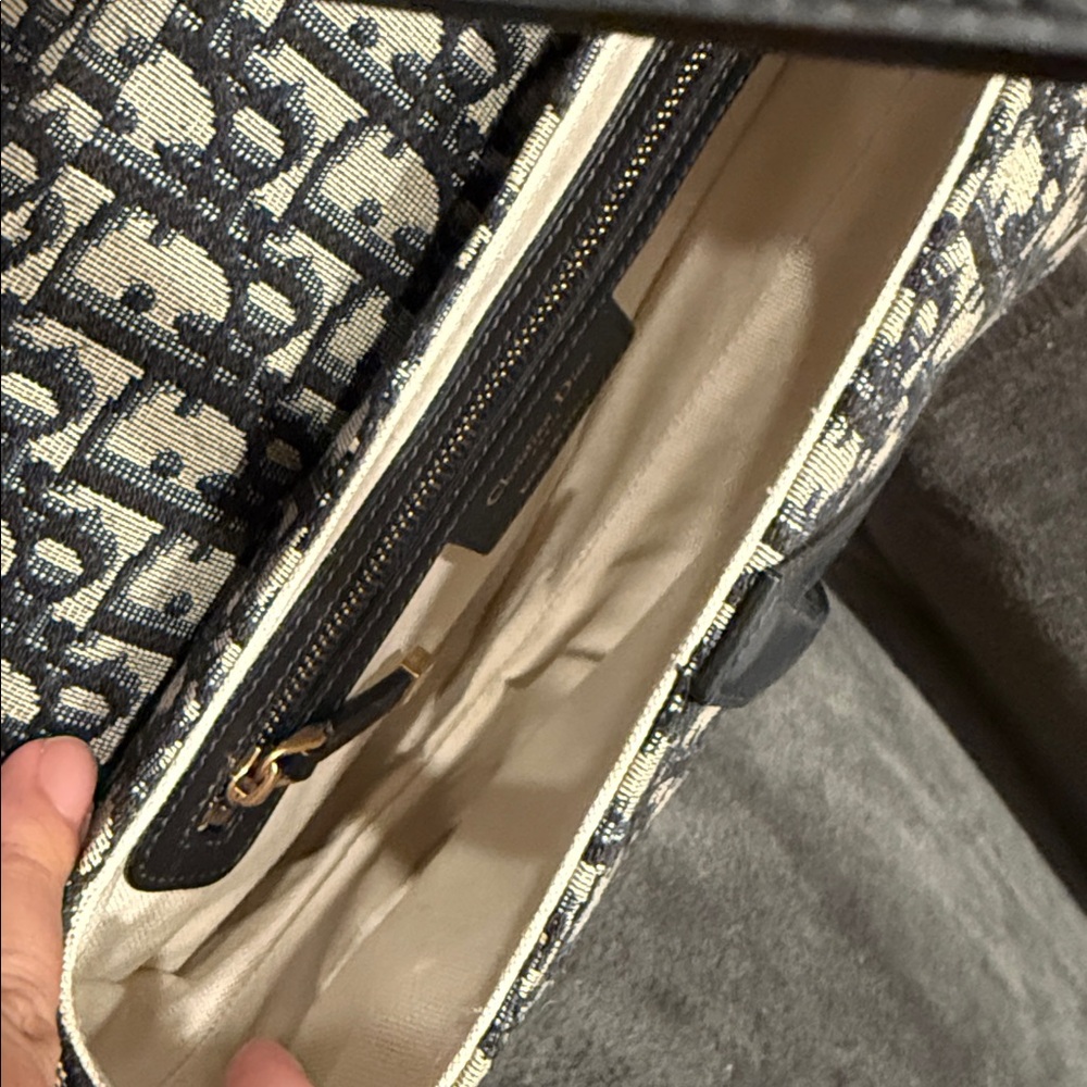 LIKE NEW Dior Blue Oblique Medium Saddle Bag - Picture 9 of 11